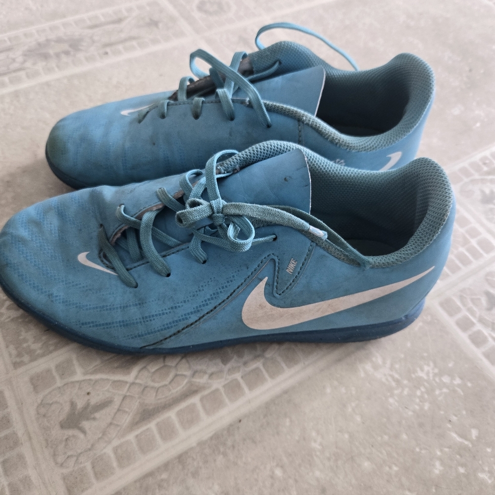 Nike Kids Teal Sneakers